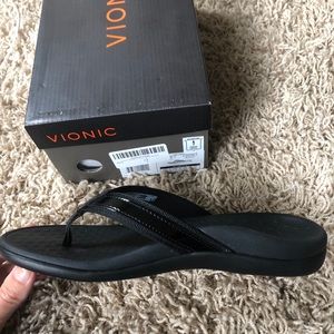 Vionic woman’s sandals